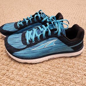 ALTRA Women's ALW1733G Escalante Road Running Shoe